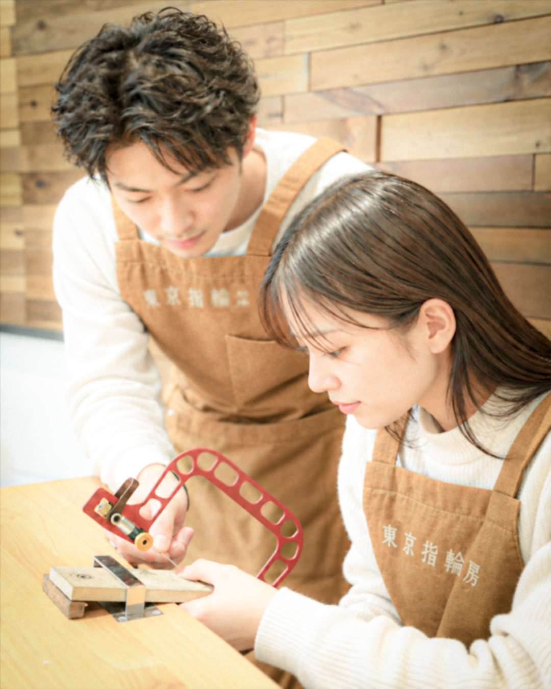 結婚指輪作りの記念に撮影したチェキ写真